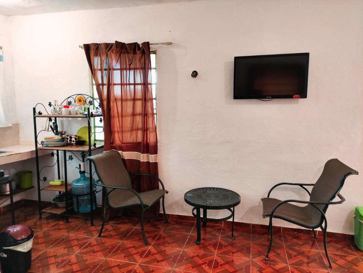 Casa Lili Luxury Valladolid "Fast Wifi, Hot Water, Kitchen & Tv" Exterior photo
